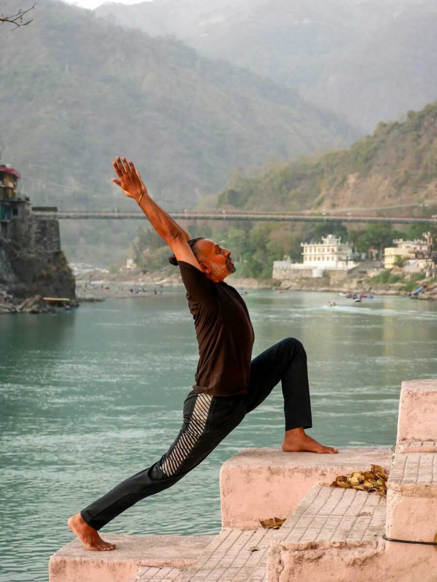 A standing practice beside the river