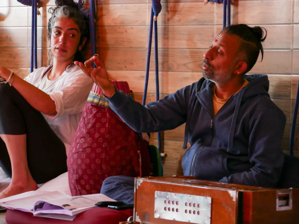 A philosophy and chanting session with harmonium